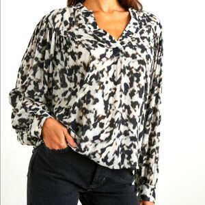 Rails Fable Blurred Cheetah Chiffon V-Neck Top Flowy Sleeves Size Small